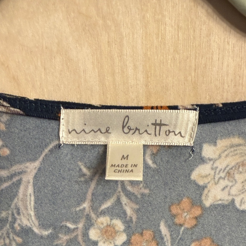 nine britton Navy Floral Scalloped V-Neck Mini Dress - Picture 2 of 3